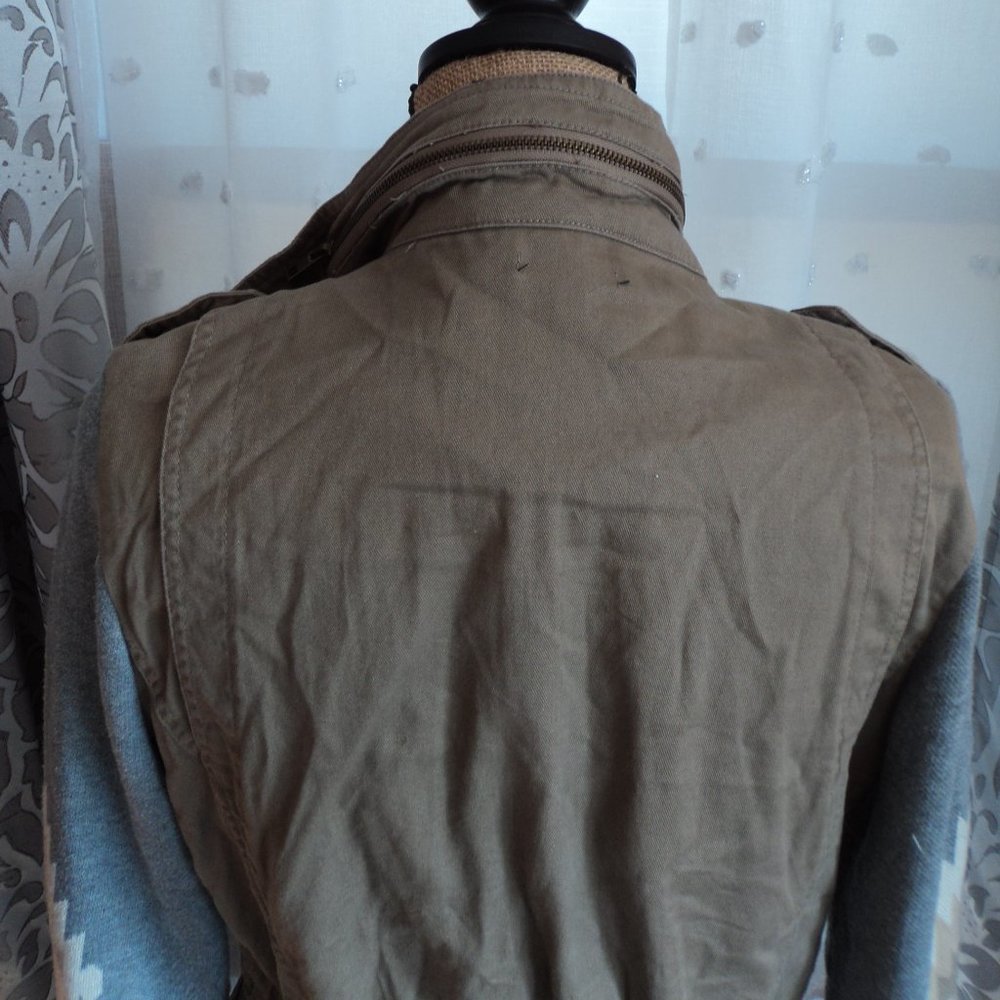 Cargo/Utility Jacket - Picture 8 of 9